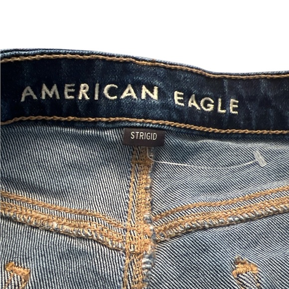 American Eagle Outfitters Blue Jean Shorts with Distressing - Picture 4 of 5